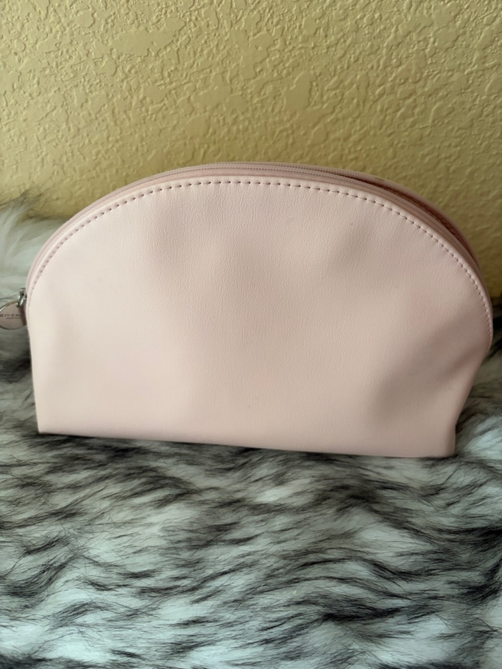 Givenchy parfums cosmetic pink bag - Picture 6 of 9